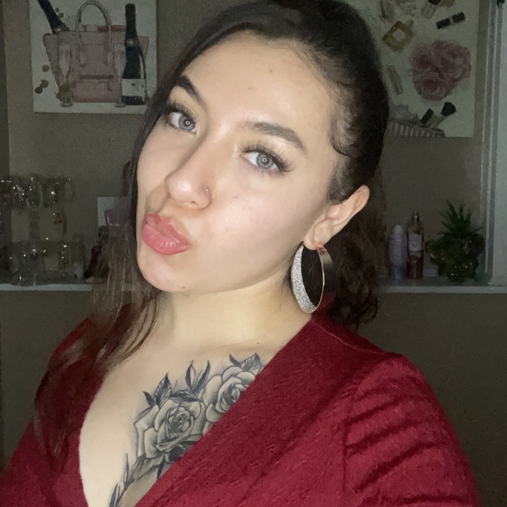 Meet your Posher, Jasmine